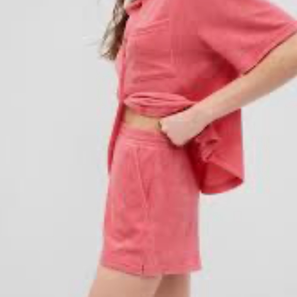 GAP Towel Terry Shorts - Picture 2 of 5